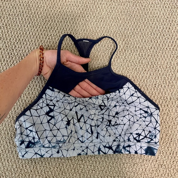 Lululemon keyhole sports bra - Picture 2 of 2